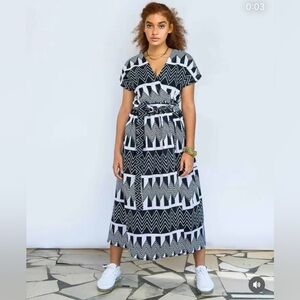 YEVU Midi wrap dress black/white “Lino” - SMALL